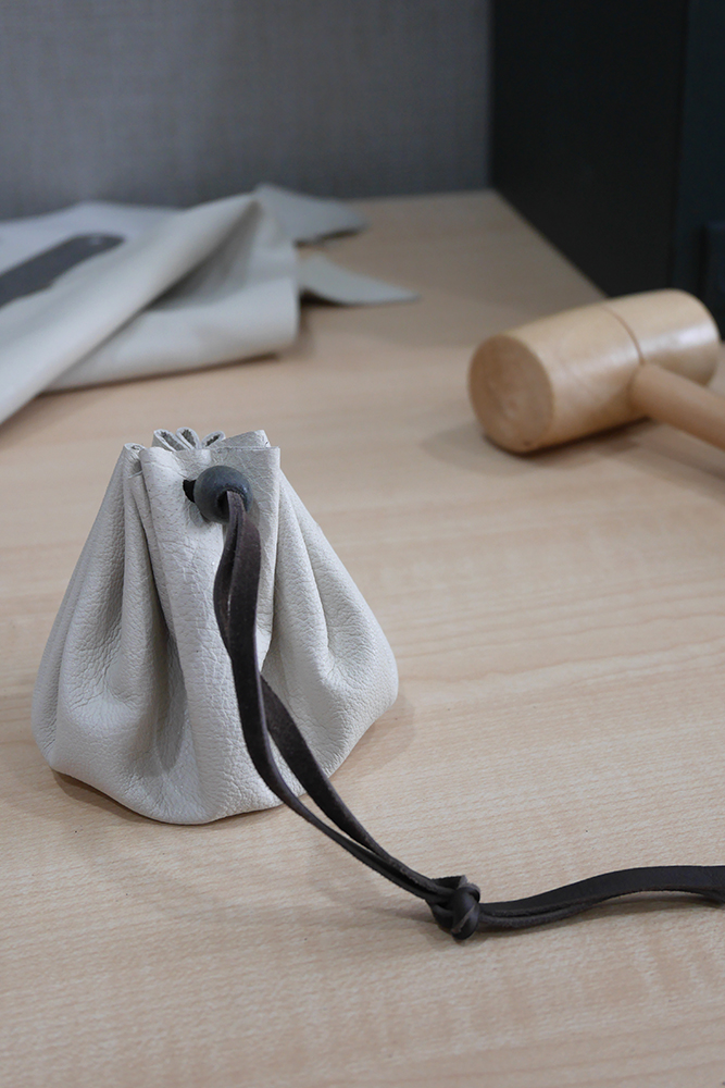 DIY no-sew drawstring leather coin pouch